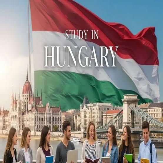 الدراسة في المجر جامعة جون فون نيومان